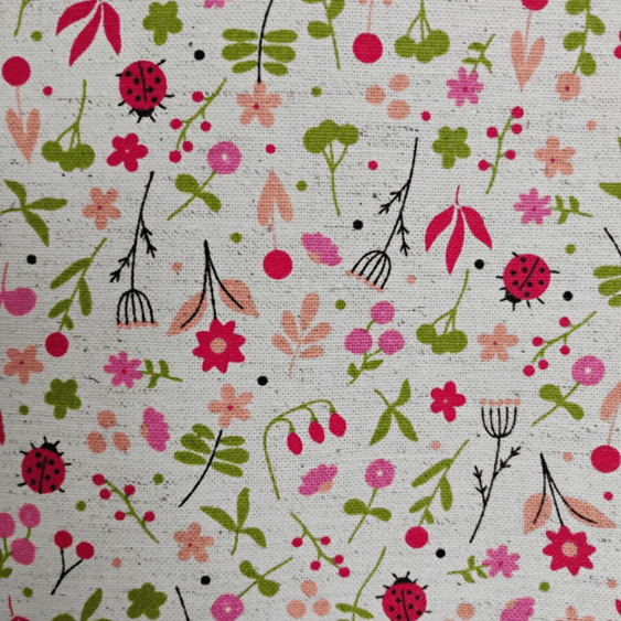 Tecido Linho com Algodão -Coleção Artesanato - Estampa Flor e Joaninhas