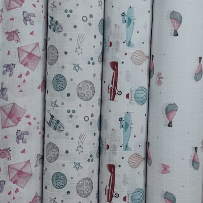 Fraldas Mini Quadriculadas com Variações de  Estampas Aéreas